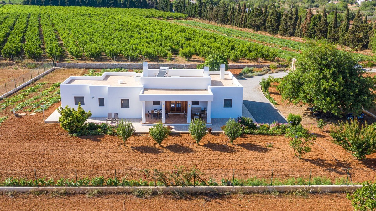 Sant Carles de Peralta House | Ibizan Country House with Porch, Vegetable Garden, Sun terrace & Wi-fi