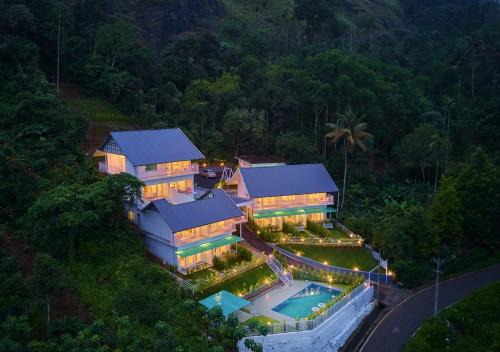 Nullatanni Resort | Ice Mist Pool Resort Munnar By VOYE HOMES
