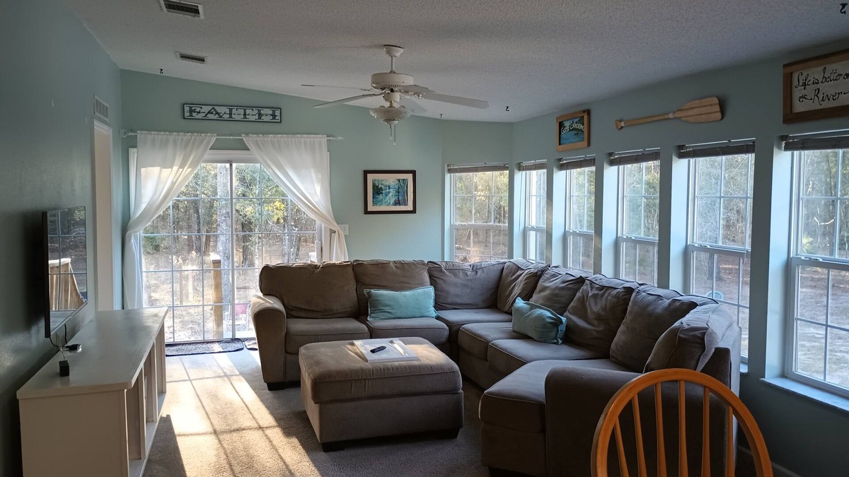 Branford House | Ichetucknee & Ginnie Springs, Sante Fe & Suwanee Rivers & Divers Woods Retreat