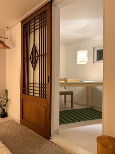 Hangangno-dong House | Ichon Green Tea House