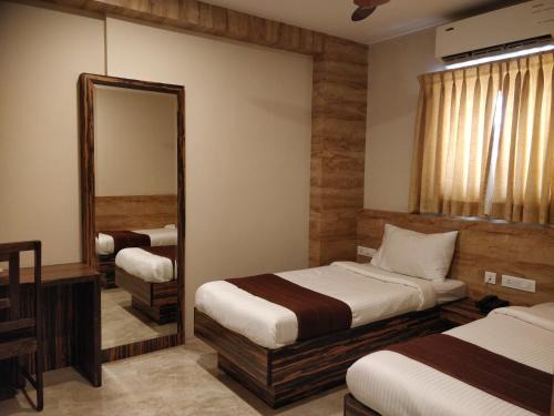Tambaram Hotel | Icon Residency