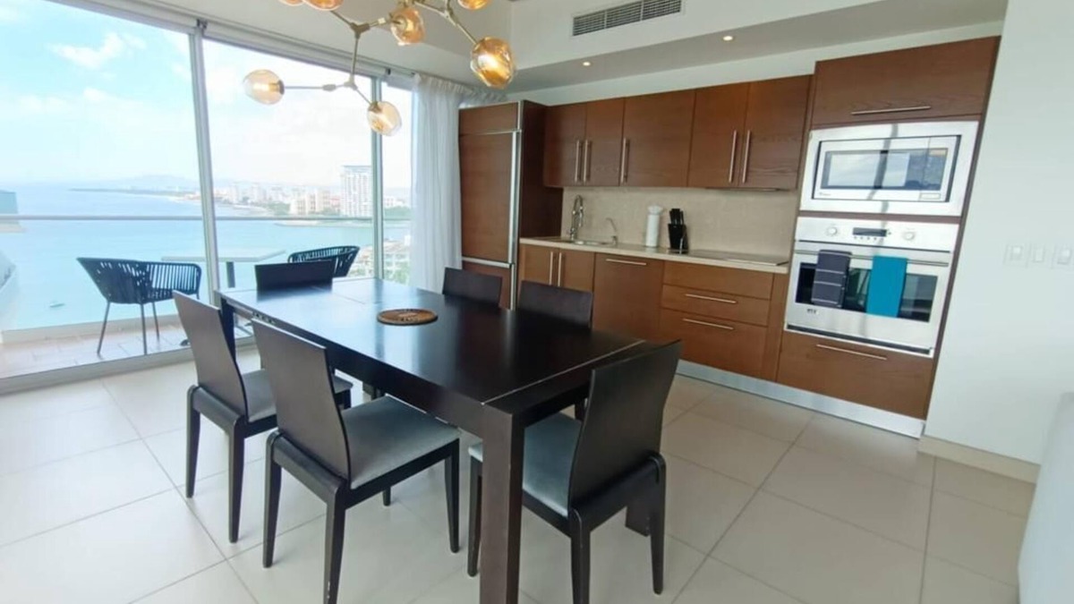 North Hotel Zone Condo | ICON VALLARTA 2-1402 ESPECTACULAR VIEW OF BANDERAS BAY CONDO