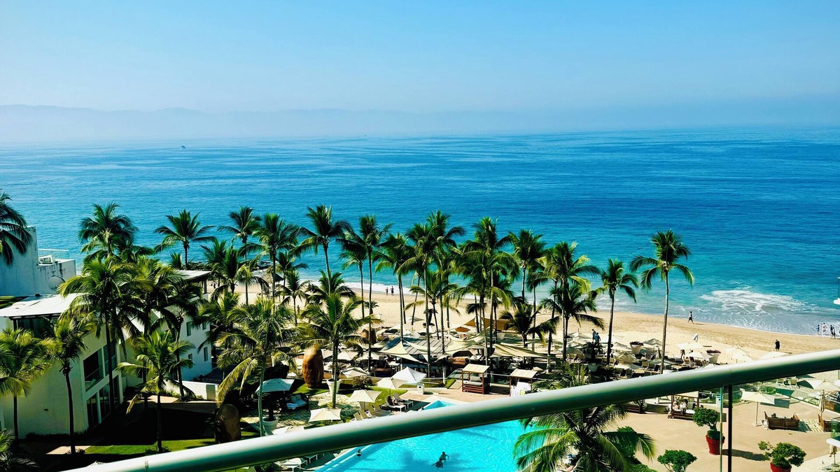 North Hotel Zone Condo | Icon Vallarta Luxury Beachfront