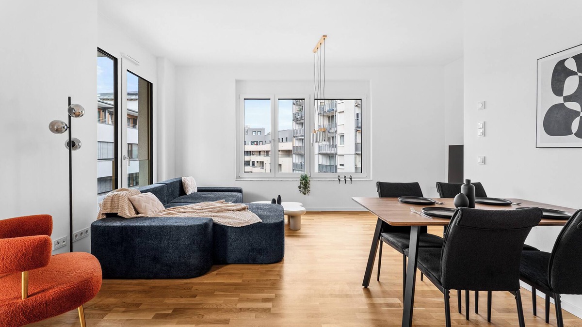 Boeblingen Apartment | Iconic 3 Room Apart. FRITZ I Centre I Family I Mercedes & US Army I Balcony I AC