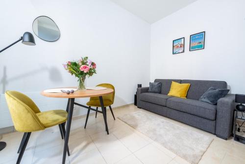 Centre Ville-Gare Apartment | Iconic Central Flat