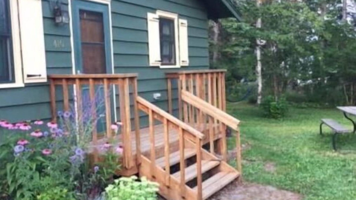 Grand Marais Cabin | Iconic Knotty Pine Cabin in Charming Grand Marais