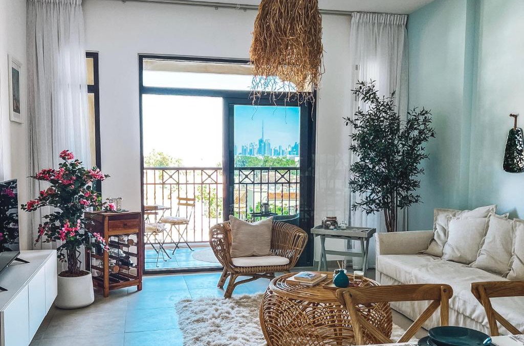 Umm Suqeim 3 Apartment | Iconic Views Apt With Balcony Close to the Beach