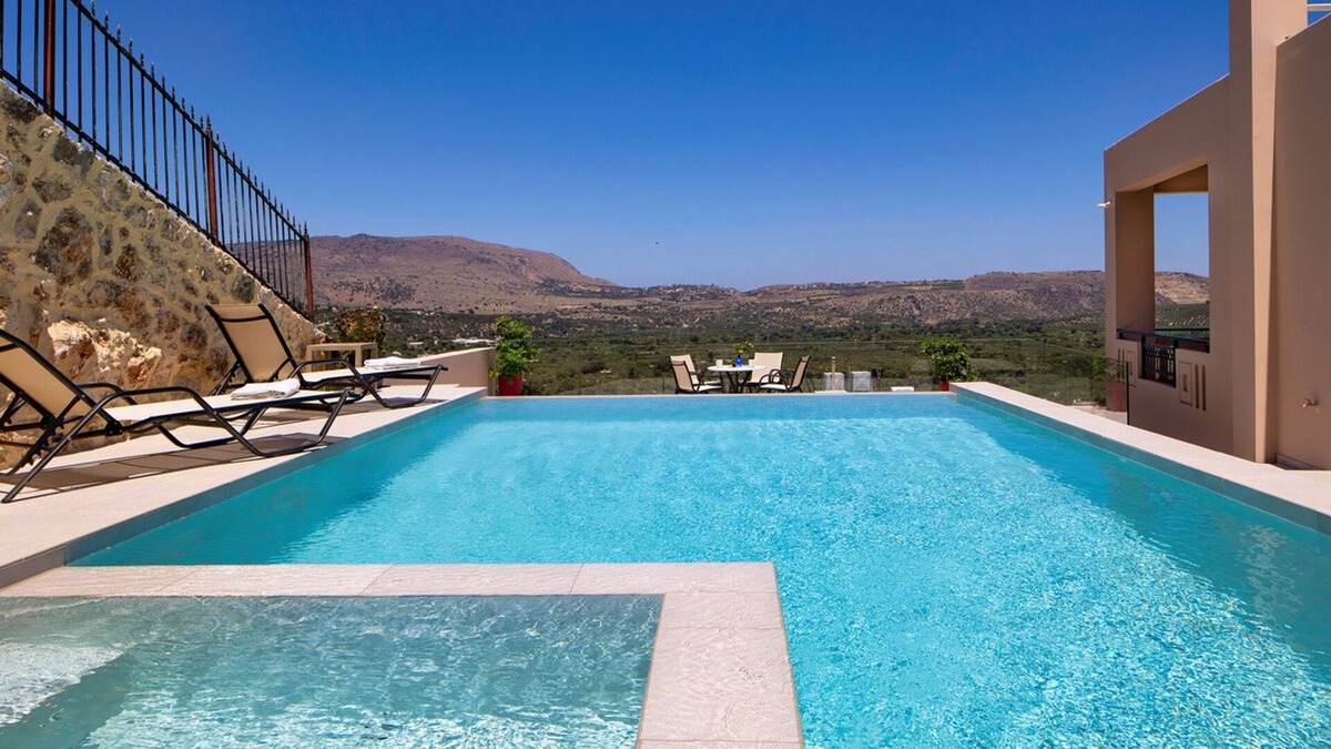Makhairoi Villa | Iconic Villa with private pool and sea view