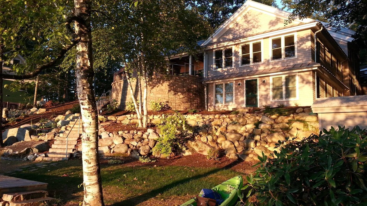 Gray House | Ideal 2-family, Huge Main Room, Great Beach, Screened Porch/Patio with Fireplace
