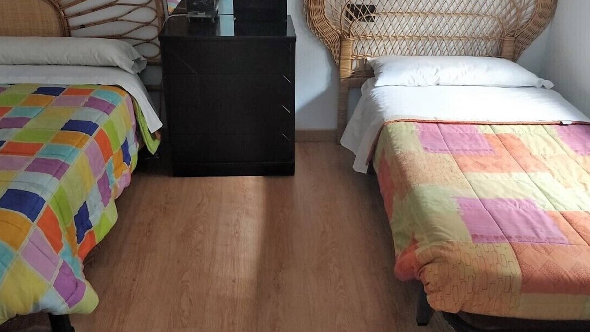 Oeste Apartment | IDEAL APARTMENT FOR GROUPS. NEXT TO THE CENTER. WIFI