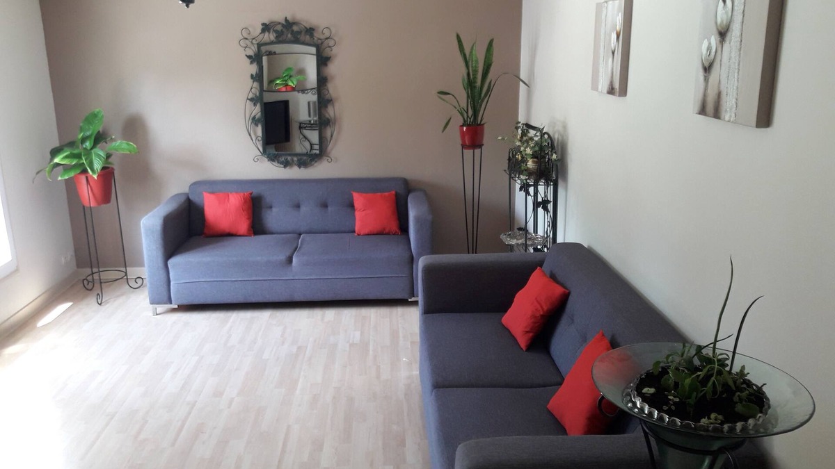 Saint-Hilaire-la-Palud Apartment | Ideal for relaxing, visiting the marshes, overlooking the pool, gardens, boating, cycling.