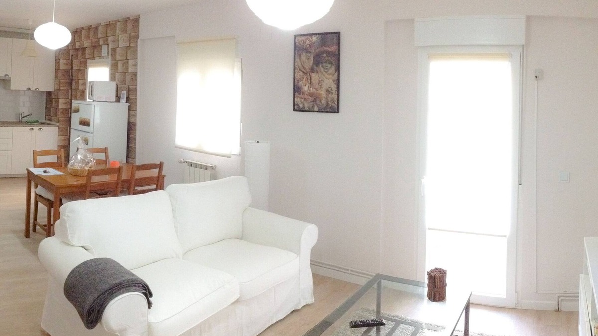 La Latina Condo | Ideal for families and friends. Enjoy Madrid and its largest park.