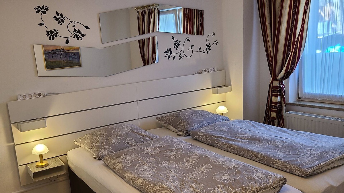 Großdeuben Apartment | Ideal for families: guest apartment in the south of Leipzig for up to 5 people