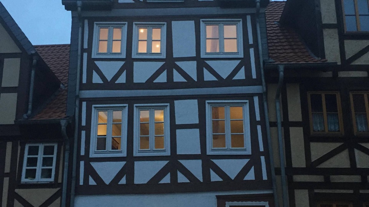 Peine House | Ideal for fitters, trade fair or vacation - 4 rooms, 2 bathrooms, 4 persons or 4 couples