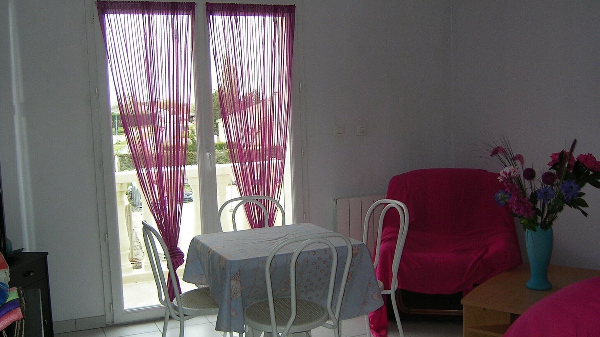 Nieulle-sur-Seudre Apartment | ideal for holidays in the week and spa guests, quiet and sunny, near the sea