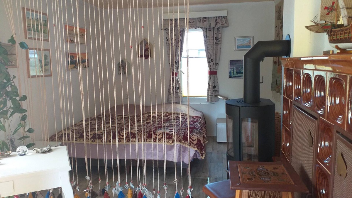 Starkenberg Apartment | ideal for trips to Altenburger Land, to Leipzig and Gera