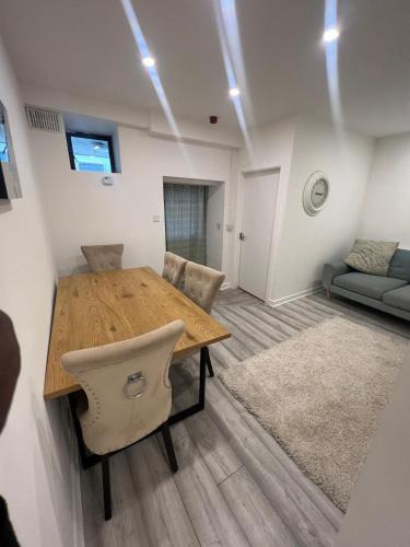 Carrick-on-Suir House | Ideal Guest House