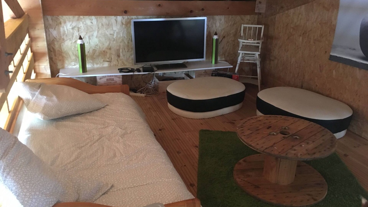 Montgeron House | Ideal house for 4 families with 2 children each