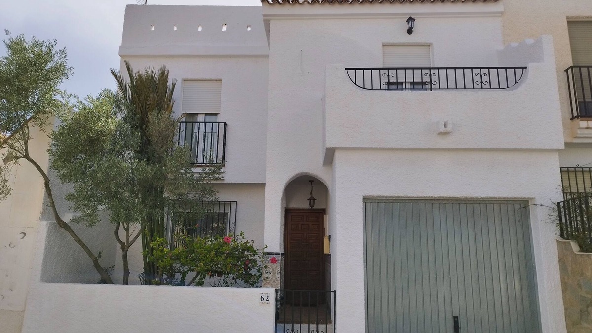 Nijar House | Ideal house for couples and families