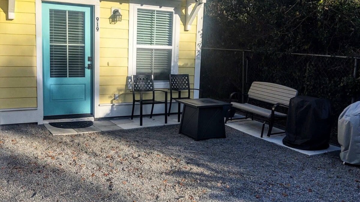 Port Royal Apartment | Ideal Location for marine graduation or lowcountry getaway!