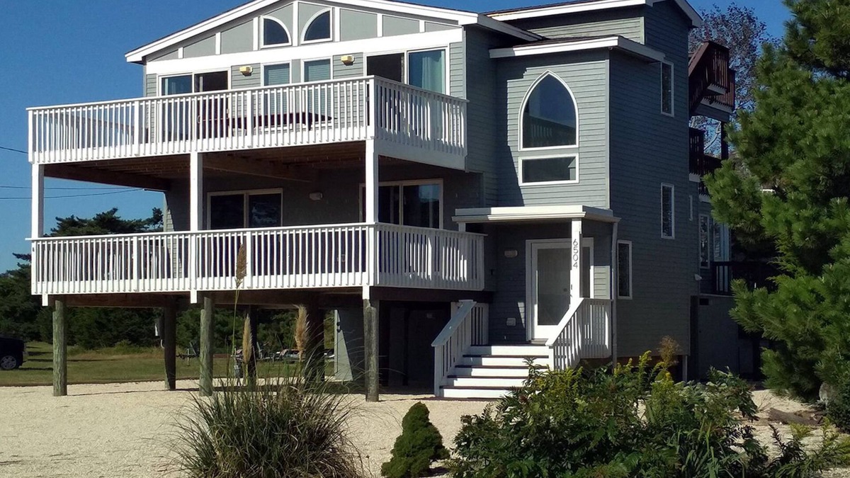 Harvey Cedars House | Ideal Location of Harvey Cedars, just steps from the Bay, 3-4 min walk to beach