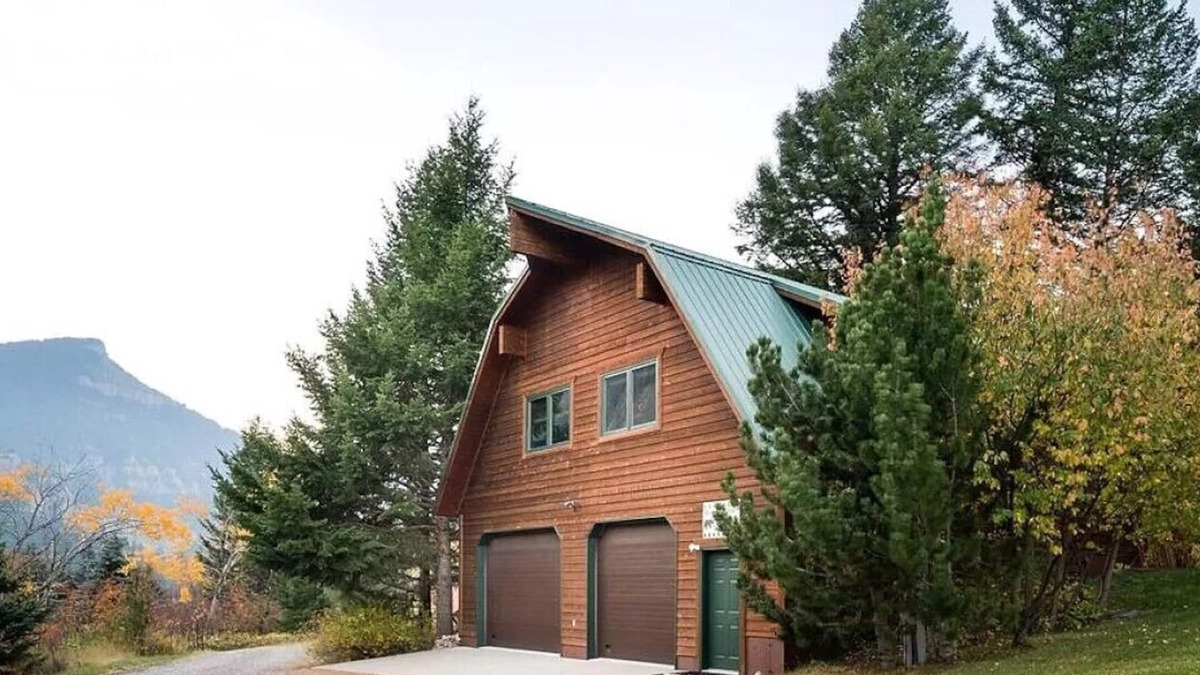 Gallatin Gateway House | Ideal Location between Bozeman and Big Sky, MT