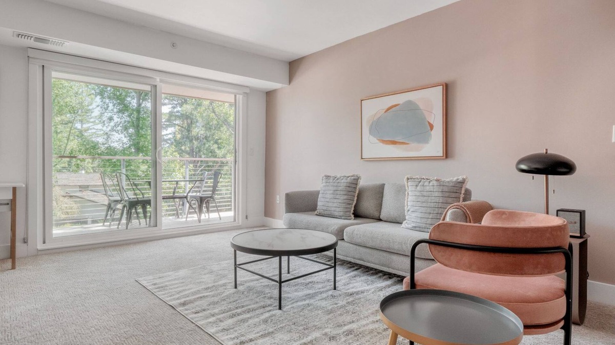 Sharon Heights Apartment | Ideal Menlo Park 1BR w/Gym & Pool, nr Shops, by Blueground