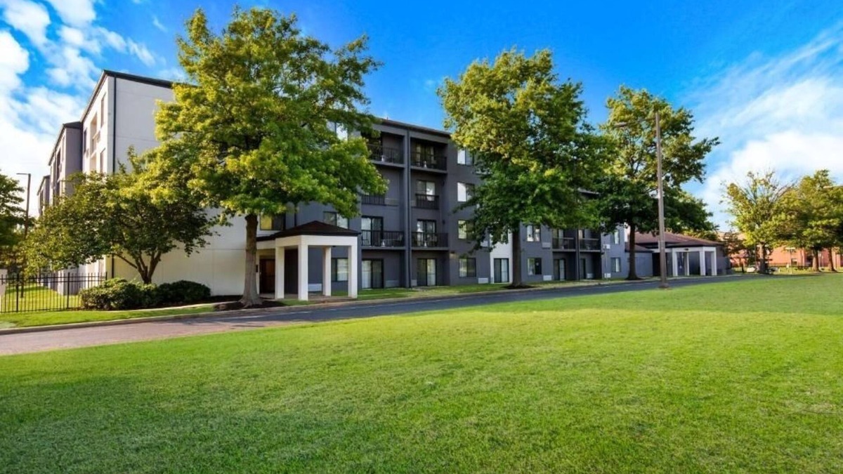 Eastwick Hotel | Ideal Mix of Comfort and Value! Near African American Museum, Pet-Friendly