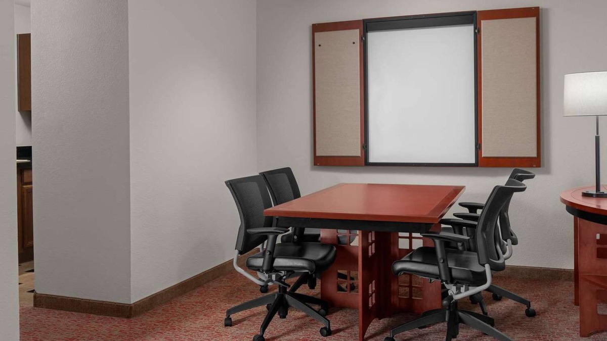 East Roseville Parkway House | Ideal Suite Perfect for Extended Stays, Families, & Business Travelers!