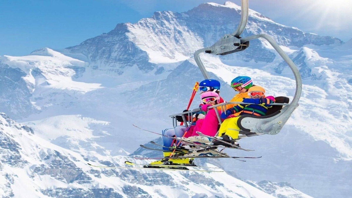Zug Ski Chalet | IDEAL & TRANQUIL RIGHT IN THE MIDDLE OF EVERYTHING