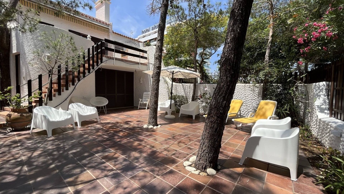 Vila Real Santo Antonio Villa | Ideal villa for a family vacation or a group of friends 5 minutes from the beach!