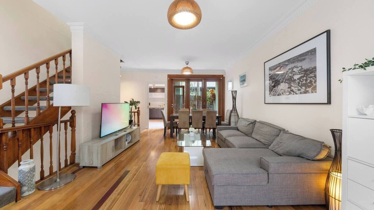 Ultimo House | Ideally located 3 BR (Parking)/Central-10 min walk