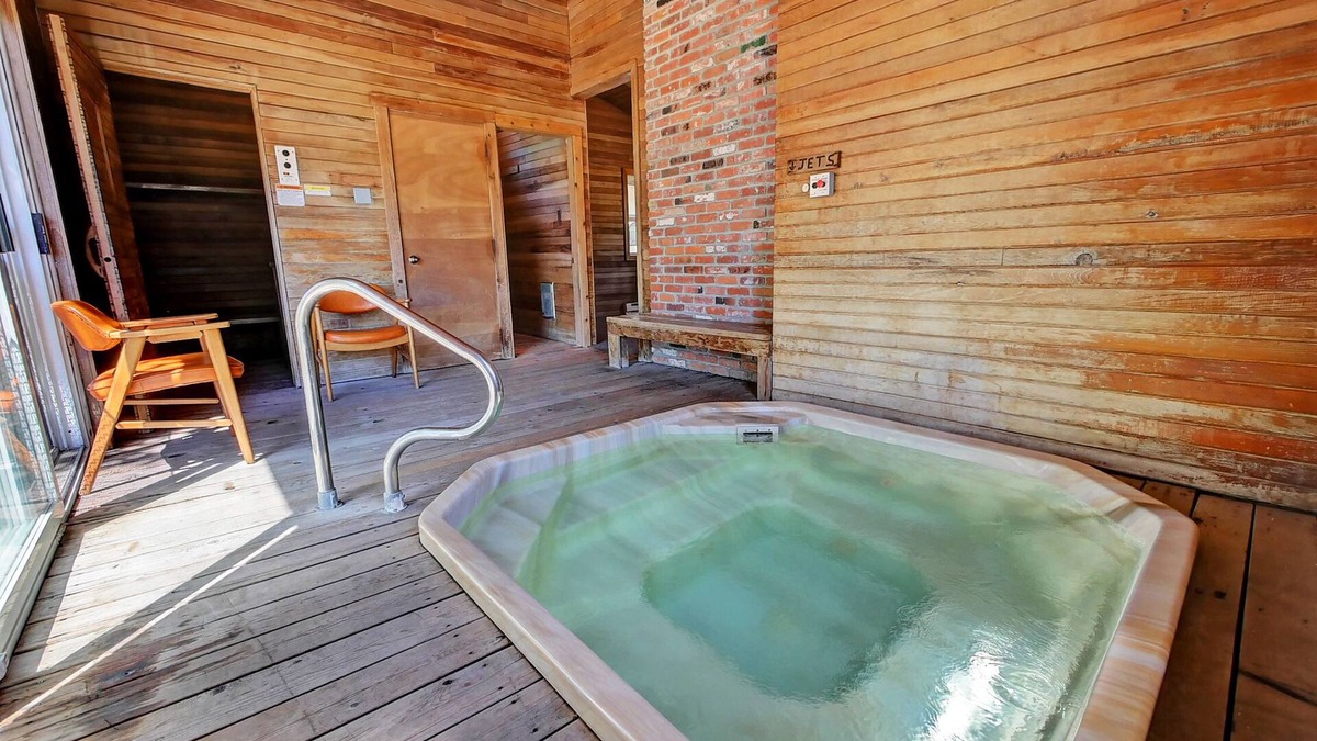 Twisp Hotel | Idle A While