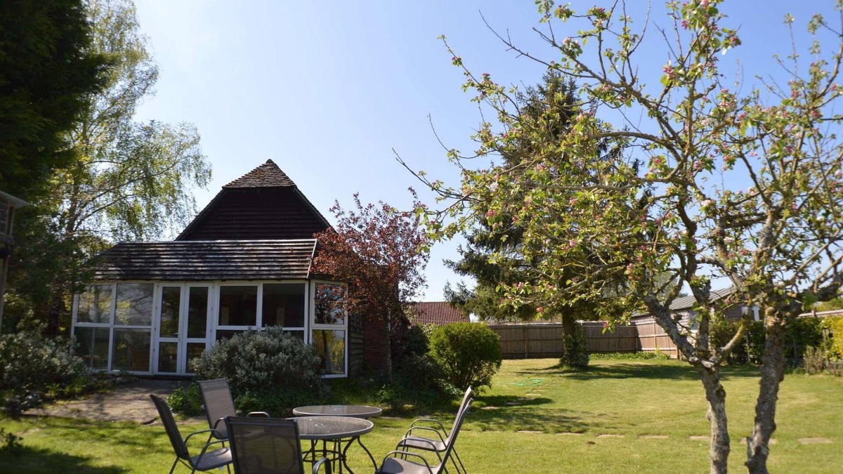 Challock Cottage | Idylic country cottage with hot tub on private estate