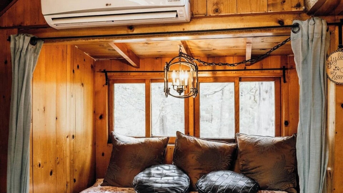 Idyllwild Cabin | Idyllcottage: Located in Historic District with Spa, Fireplace, AC, Fenced-Patio, and Pet-Friendly!