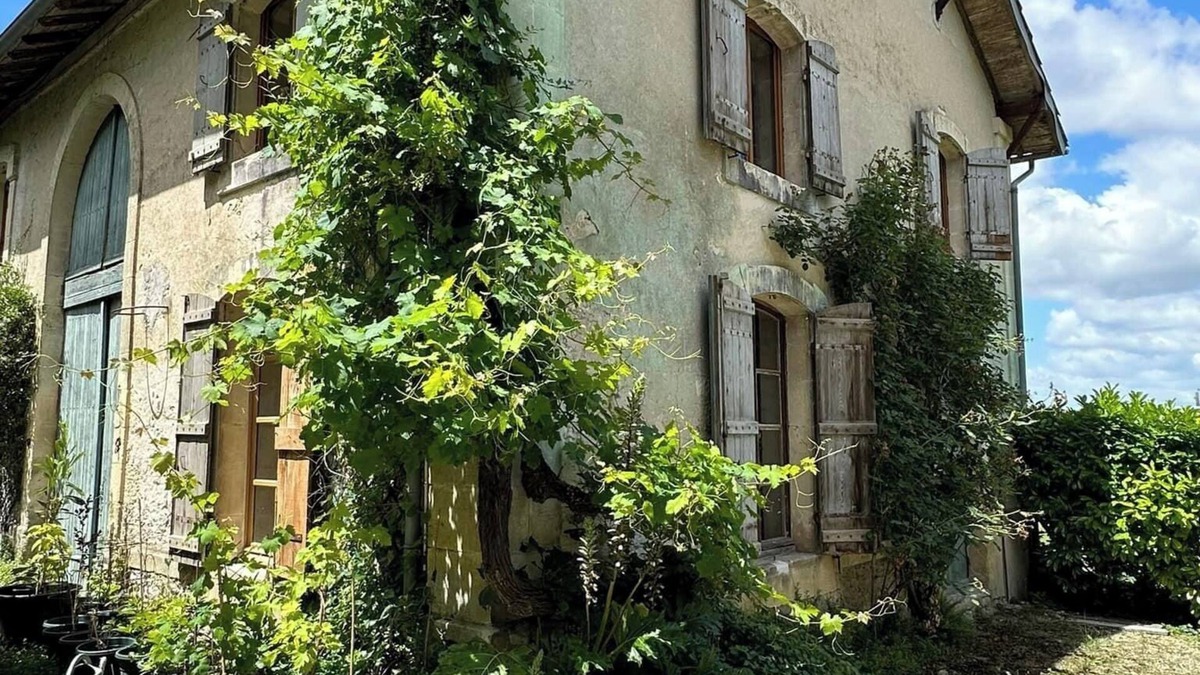 Cancon House | Idyllic converted gite barn amongst the orchards in sunflower country, SW France