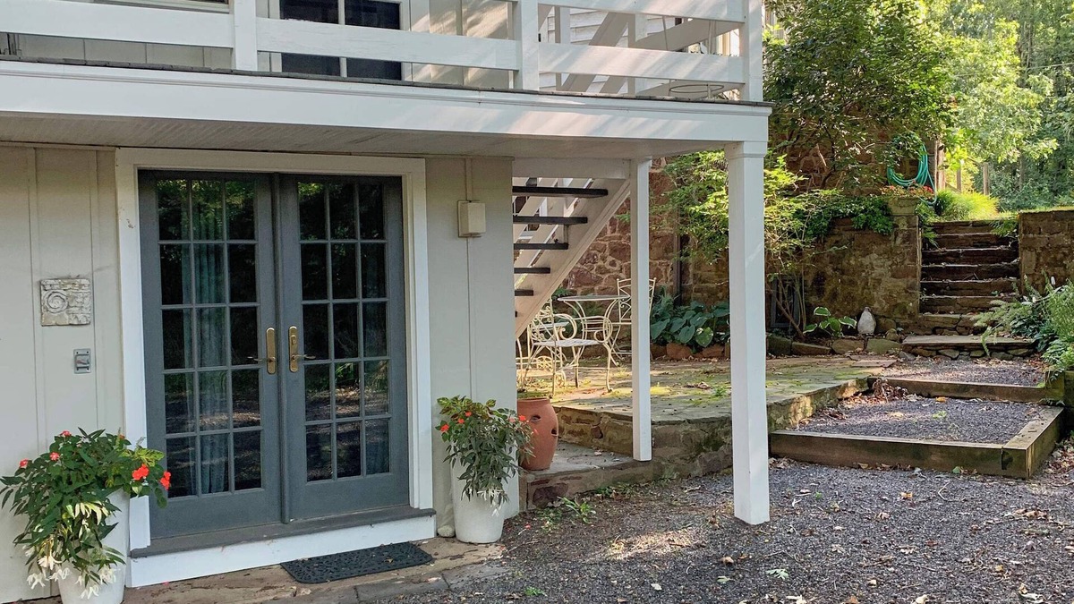 Baptistown Cottage | Idyllic Cottage in picturesque setting, minutes from Frenchtown!