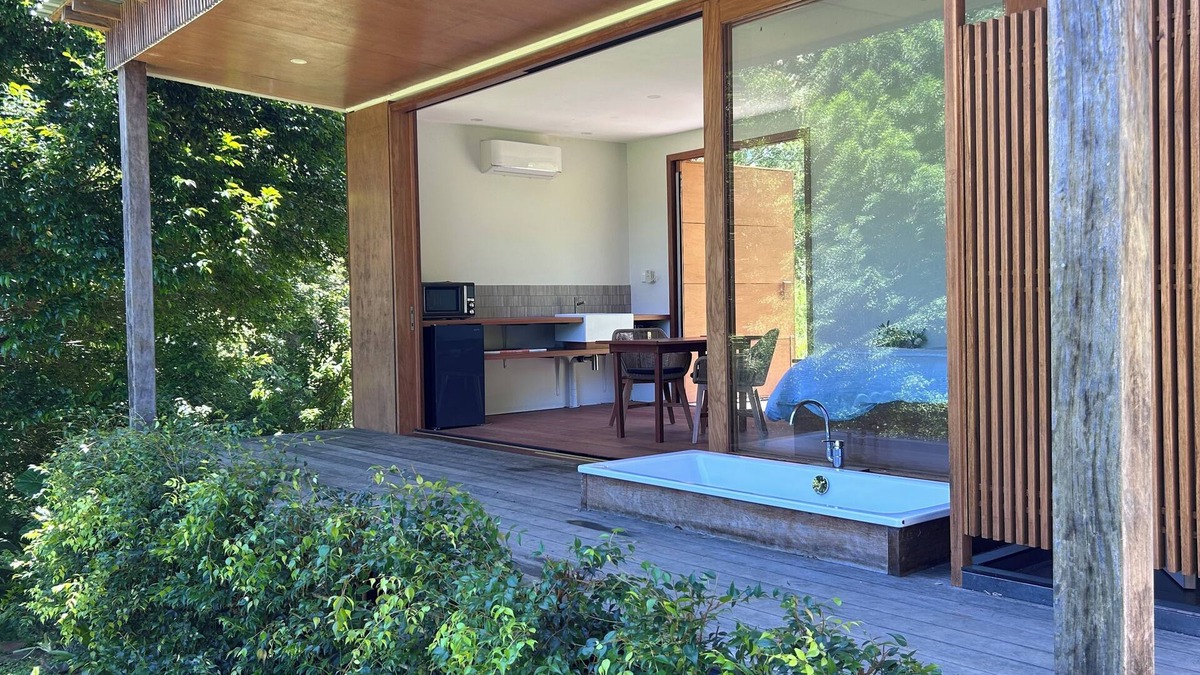 Thumb Creek Cabin | Idyllic cottage retreat with your own private swimming hole and jetty on river