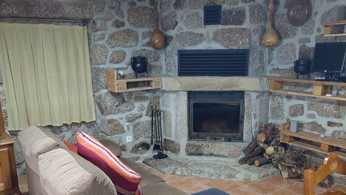 Baracal House | Idyllic Countryside Vacation