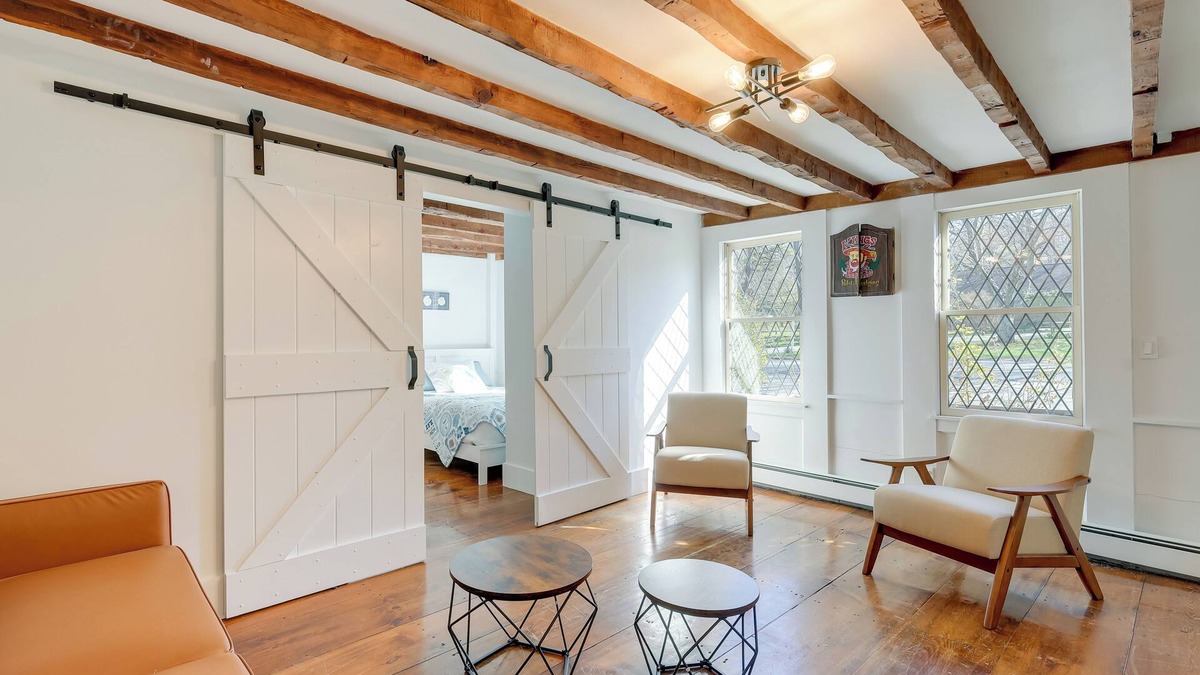 East Sandwich Cottage | Idyllic Escape w/Deck in East Sandwich!