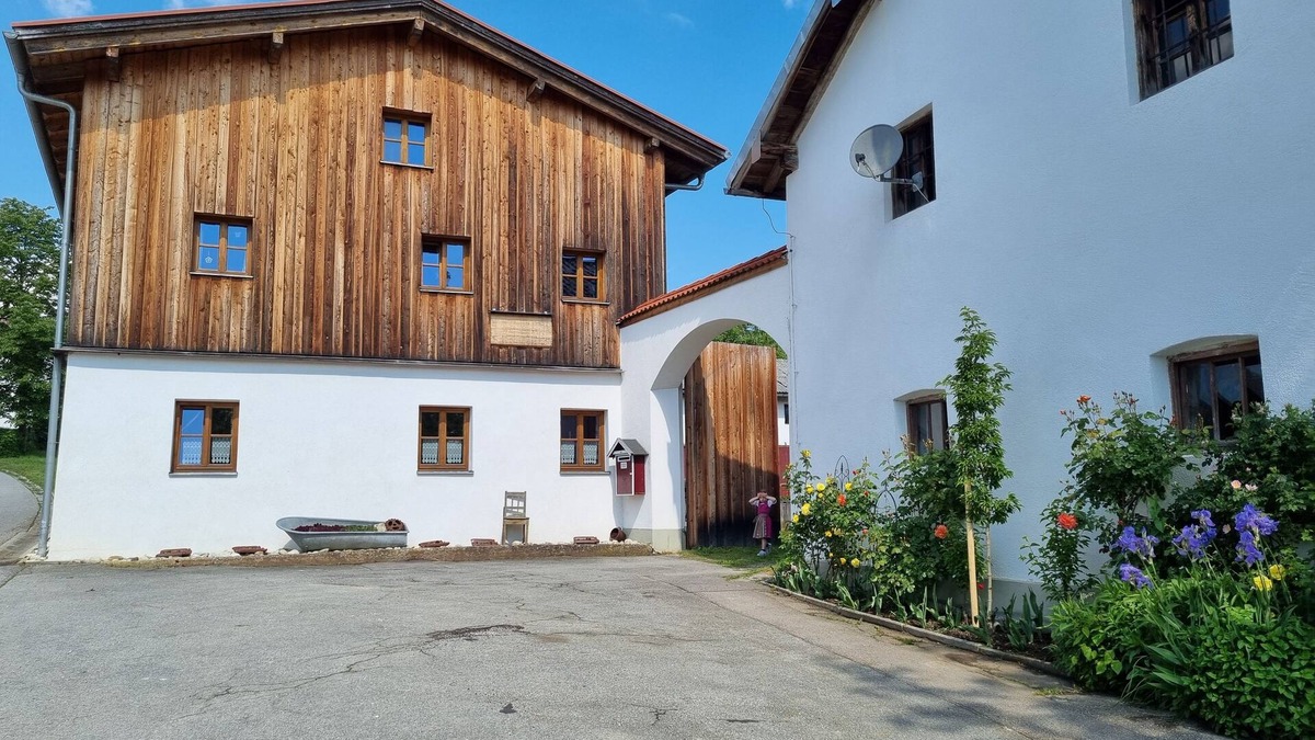 Aidenbach House | Idyllic four-sided farm in the middle of nature, child- and dog-friendly