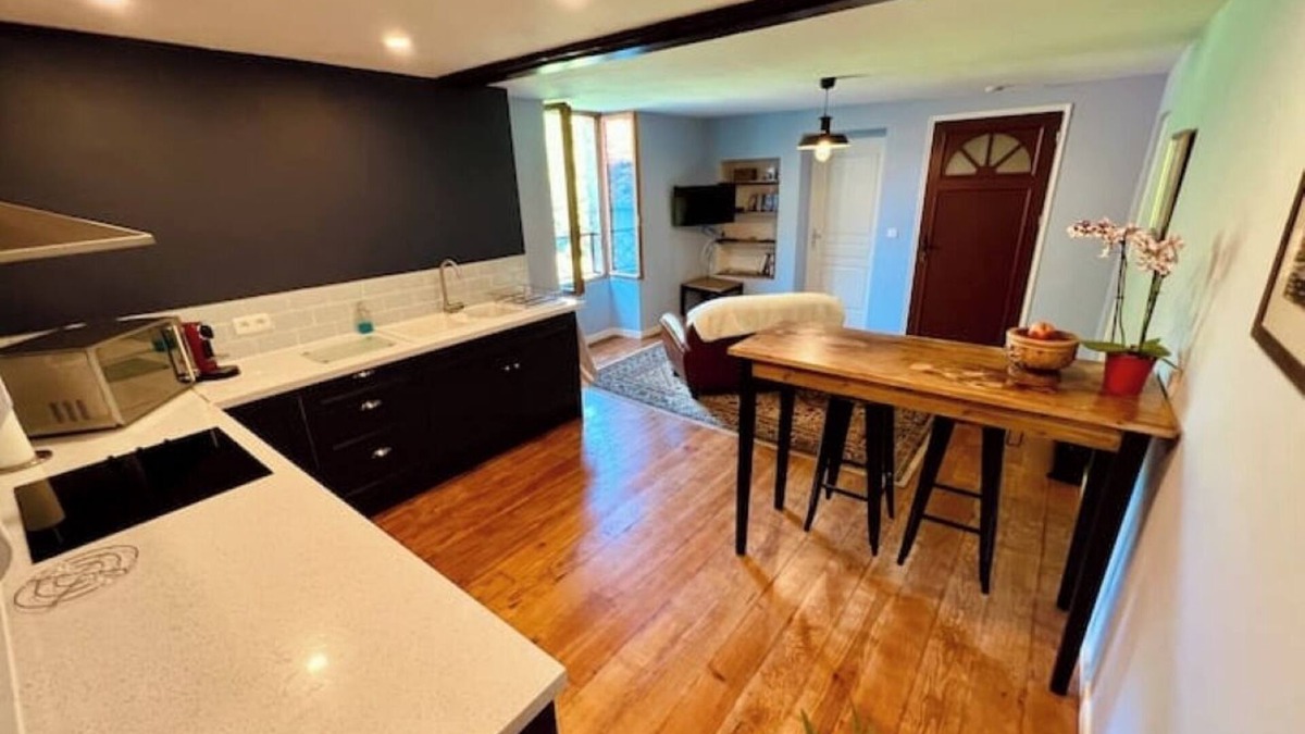Champagne-et-Fontaine Apartment | Idyllic Mill Race Apartment