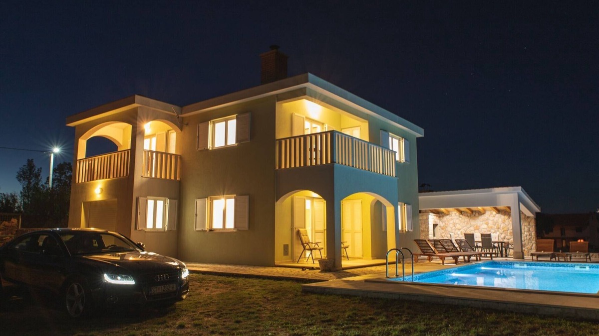 Lovrec Villa | Idyllic Getaway Lovrec Villa with Pool - Five Bedroom Villa with Pool