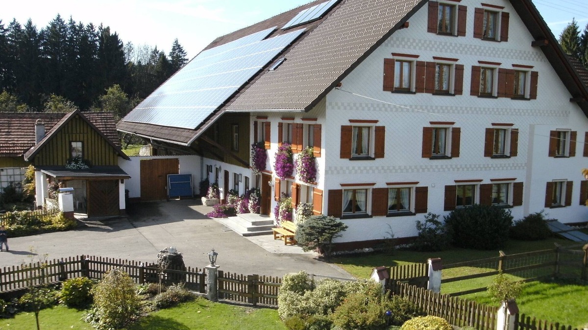 Hergensweiler Apartment | Idyllic Holiday Apartment in Ferienhof Wetzel with Shared Garden and Terrace, one pet allowed