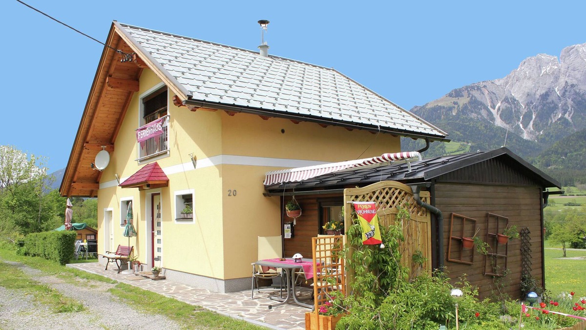 Gundersheim House | Idyllic Holiday Home in a beautiful location in Gail Valley