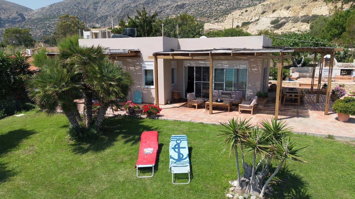 Keratokambos House | Idyllic holiday home right on the beach