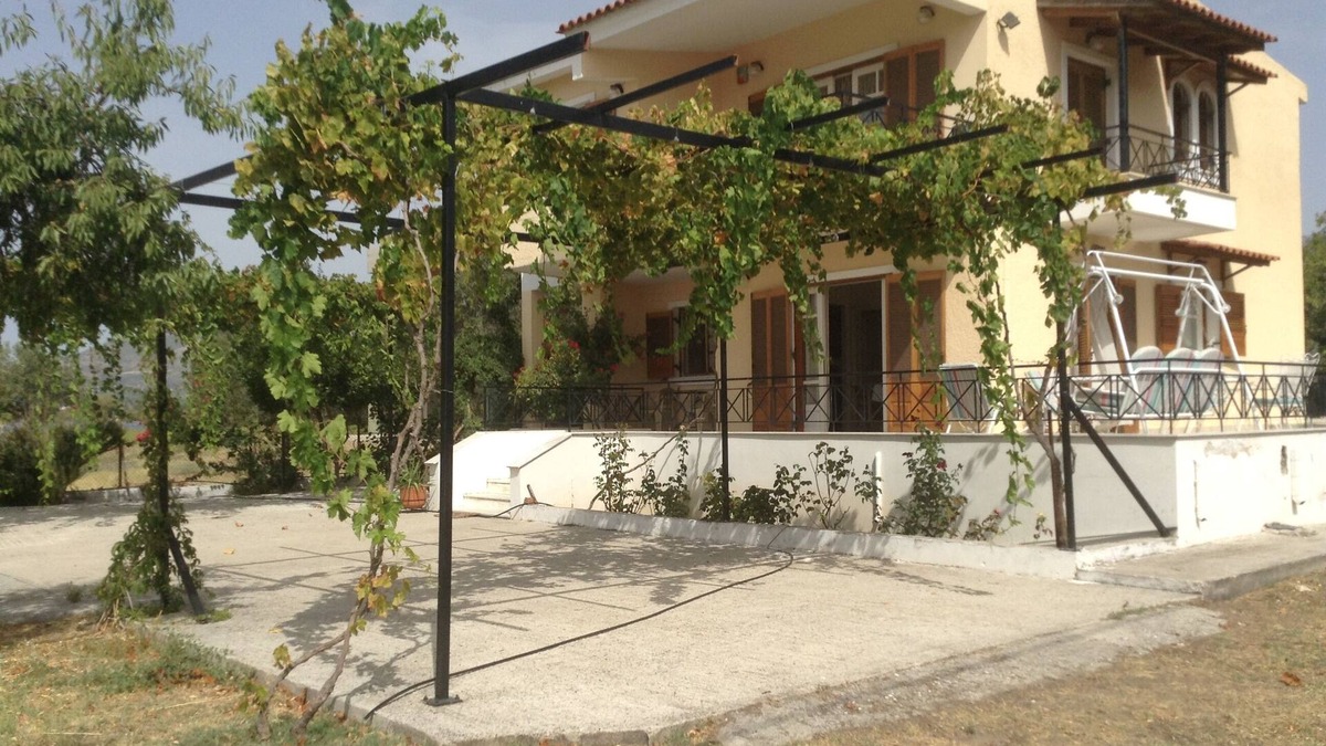 Amarinthos House | Idyllic house by the sea, the Villa "Vlichos" on Euboea