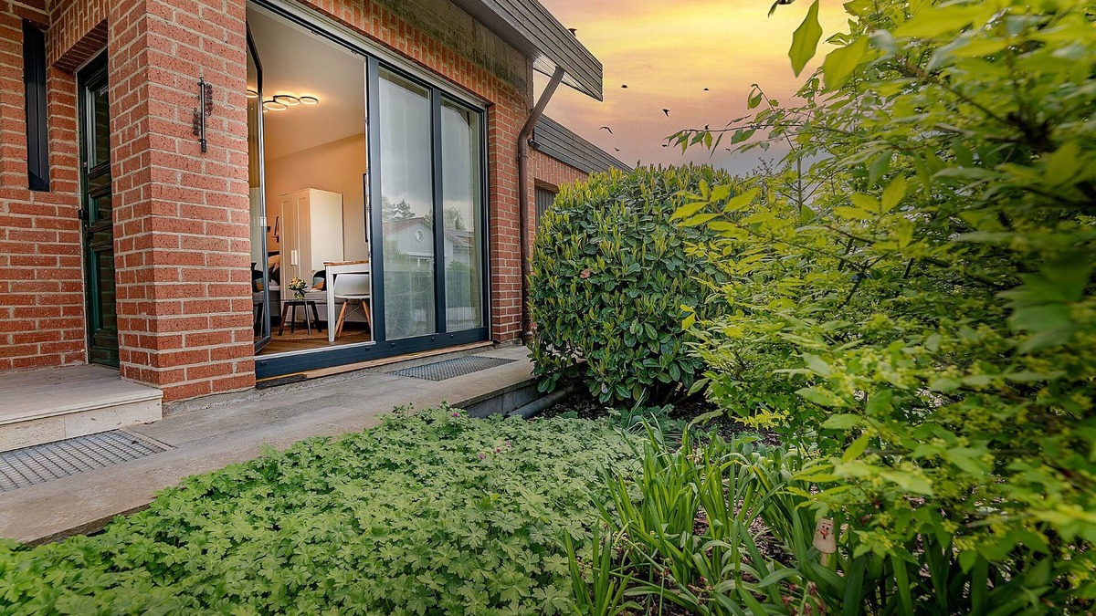 Iphofen Apartment | Idyllic location, just a few steps from the swimming pool + the old town