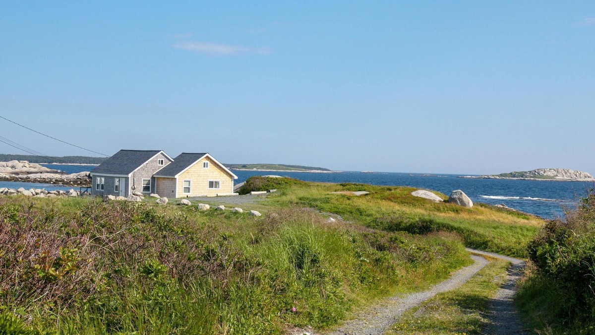 Prospect Cottage | Idyllic Oceanfront Cottage, Near Peggy's Cove!