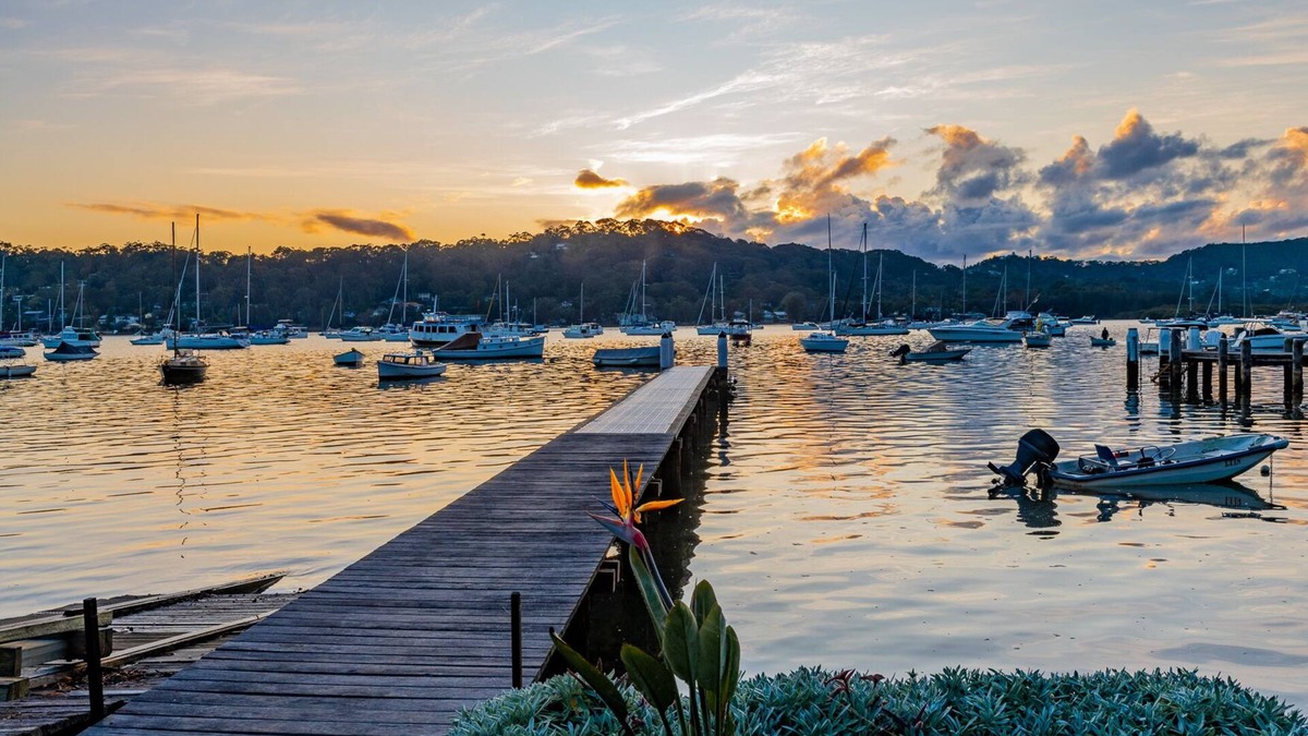 Avalon Beach House | Idyllic, picturesque 2 bedroom cottage with deep water jetty on the waterfront